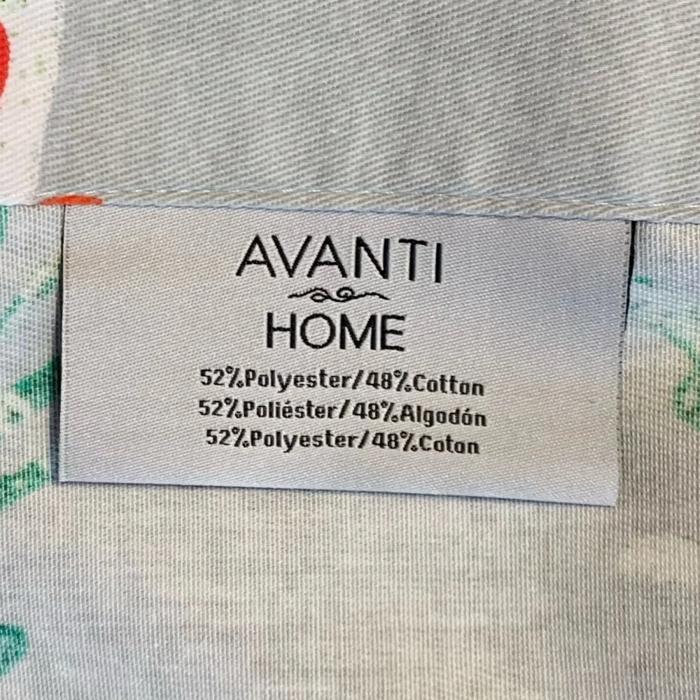 Avanti Christmas Fabric Shower Curtain.  Berry Leaves Collection.